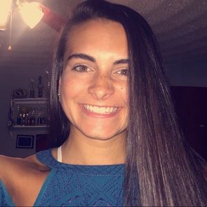 Meet your Posher, Olivia